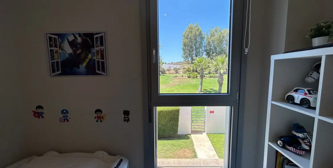 Sale of middle floor apartment in Punta Chullera 21