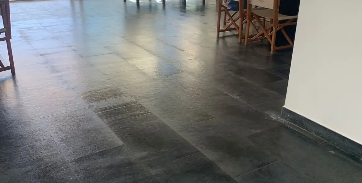 Sale of middle floor apartment in Punta Chullera 34