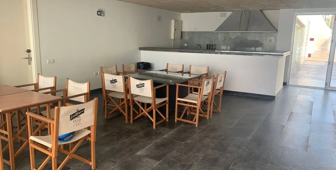 Sale of middle floor apartment in Punta Chullera 35