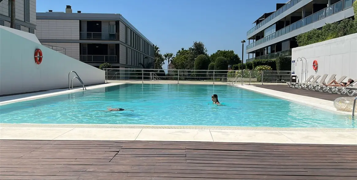 Sale of middle floor apartment in Punta Chullera 36