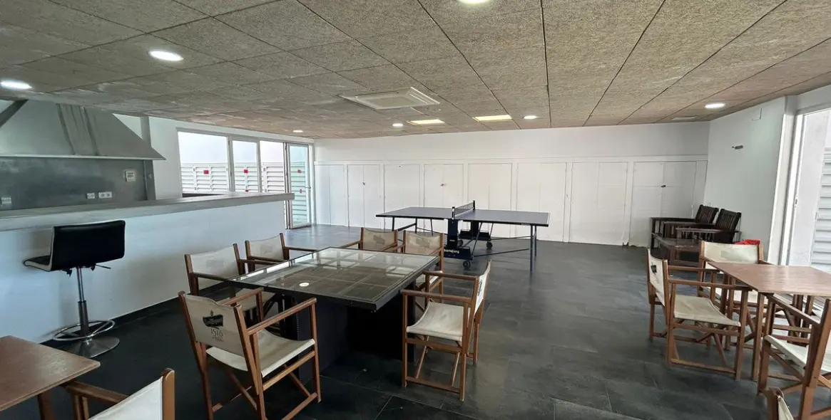 Sale of middle floor apartment in Punta Chullera 38