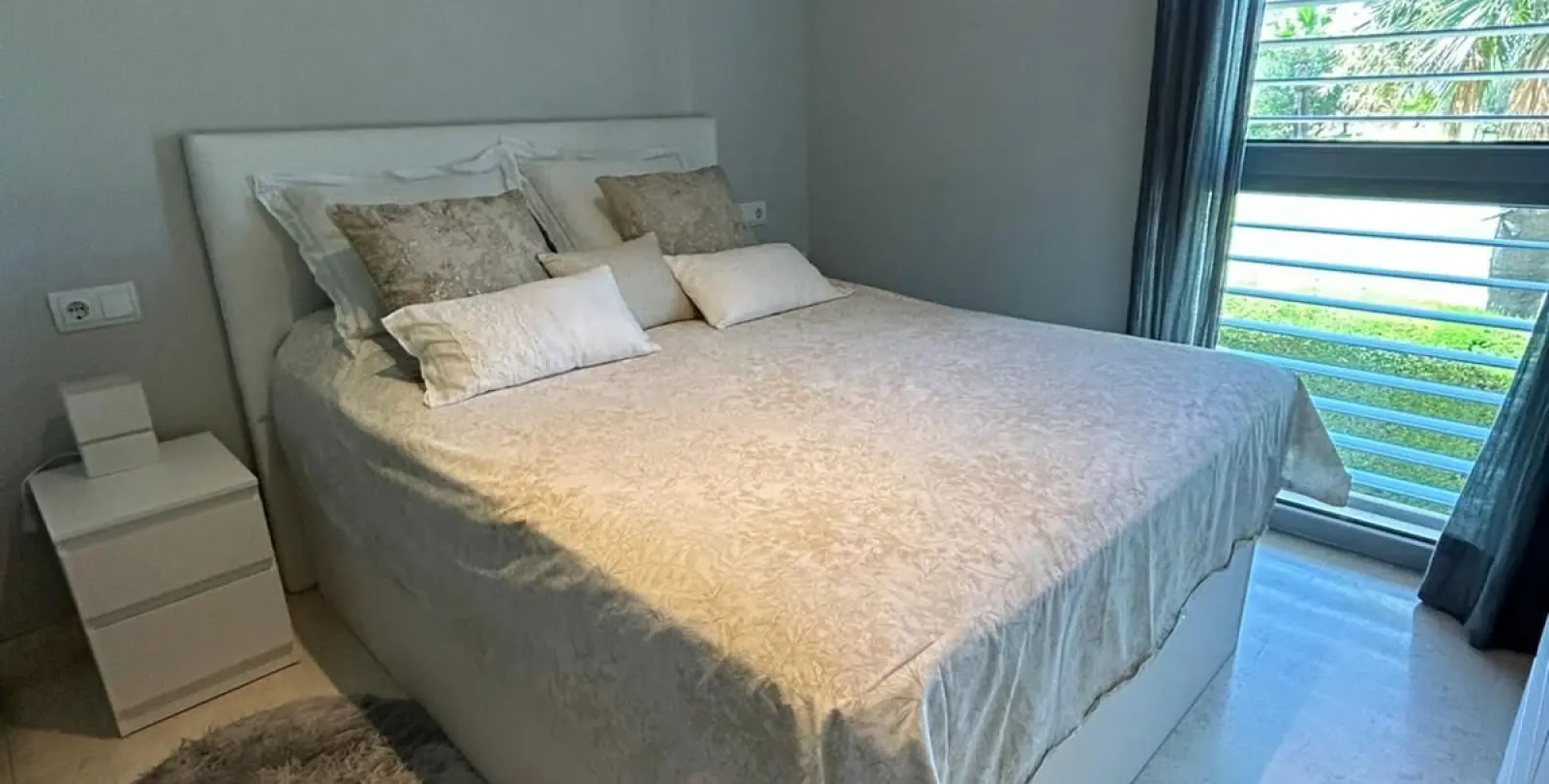 Продажа апартаментов на среднем этаже в Punta Chullera 14