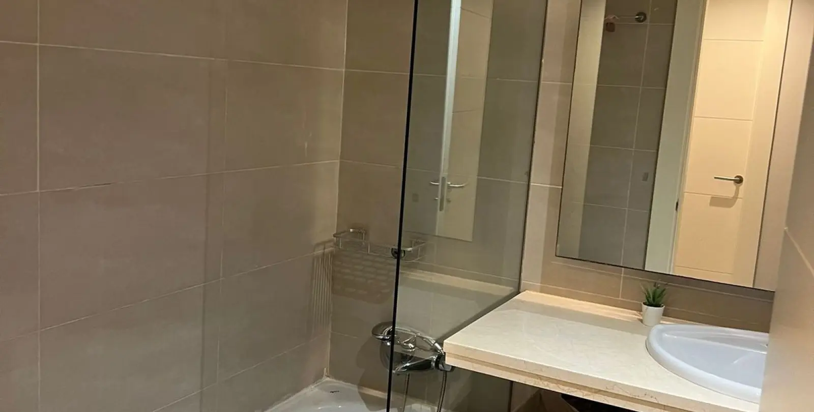 Продажа апартаментов на среднем этаже в Punta Chullera 28