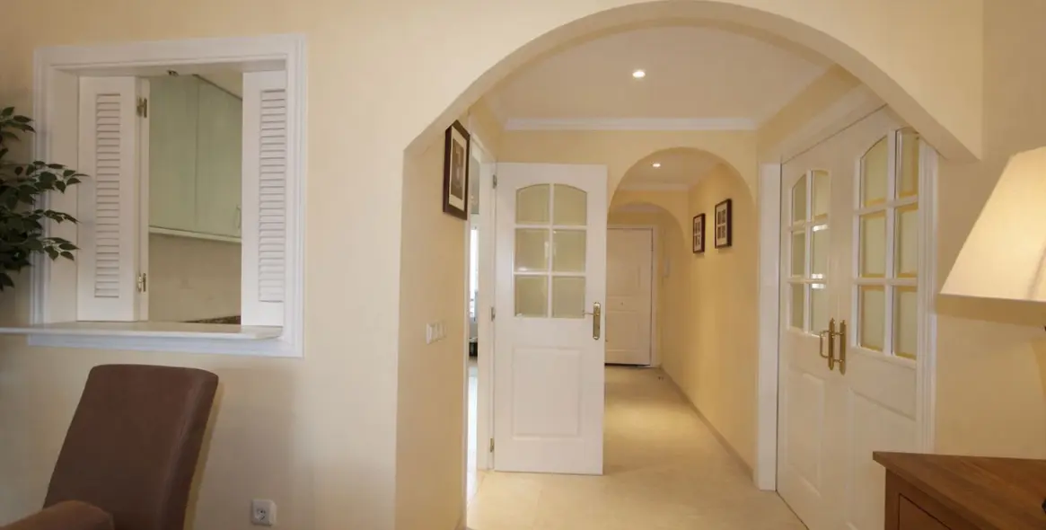 Продажа апартаментов на среднем этаже в Elviria 4