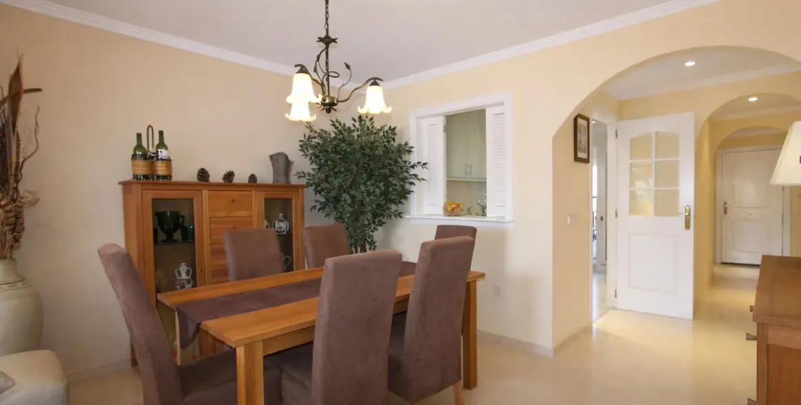 Продажа апартаментов на среднем этаже в Elviria 6