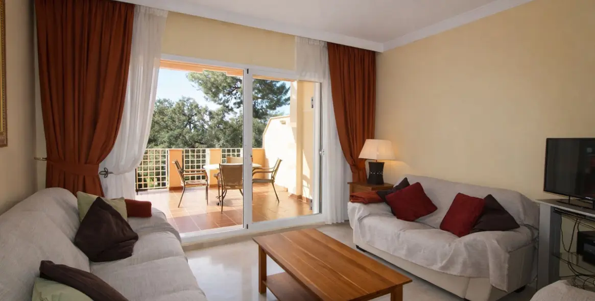 Продажа апартаментов на среднем этаже в Elviria 8