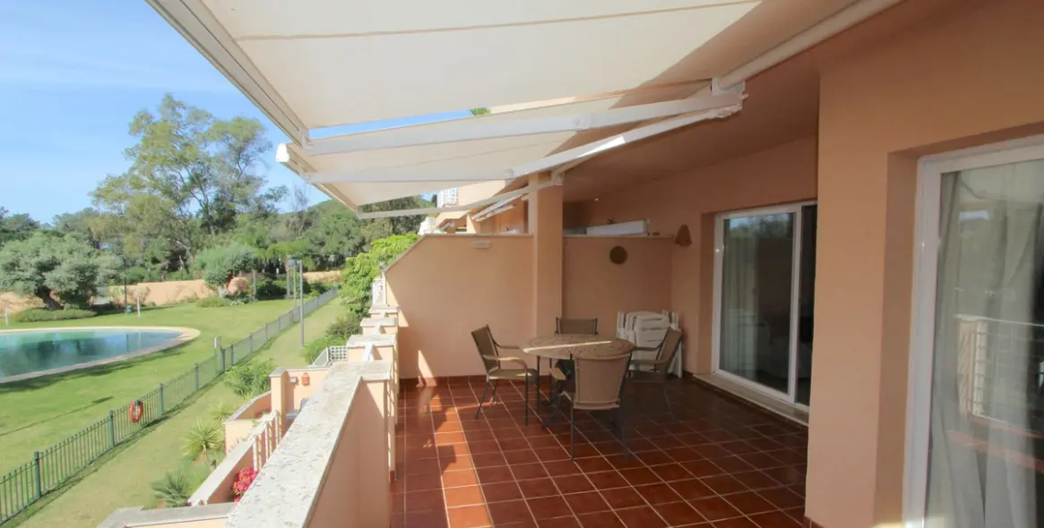 Продажа апартаментов на среднем этаже в Elviria 18