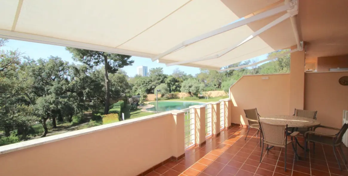 Продажа апартаментов на среднем этаже в Elviria 19