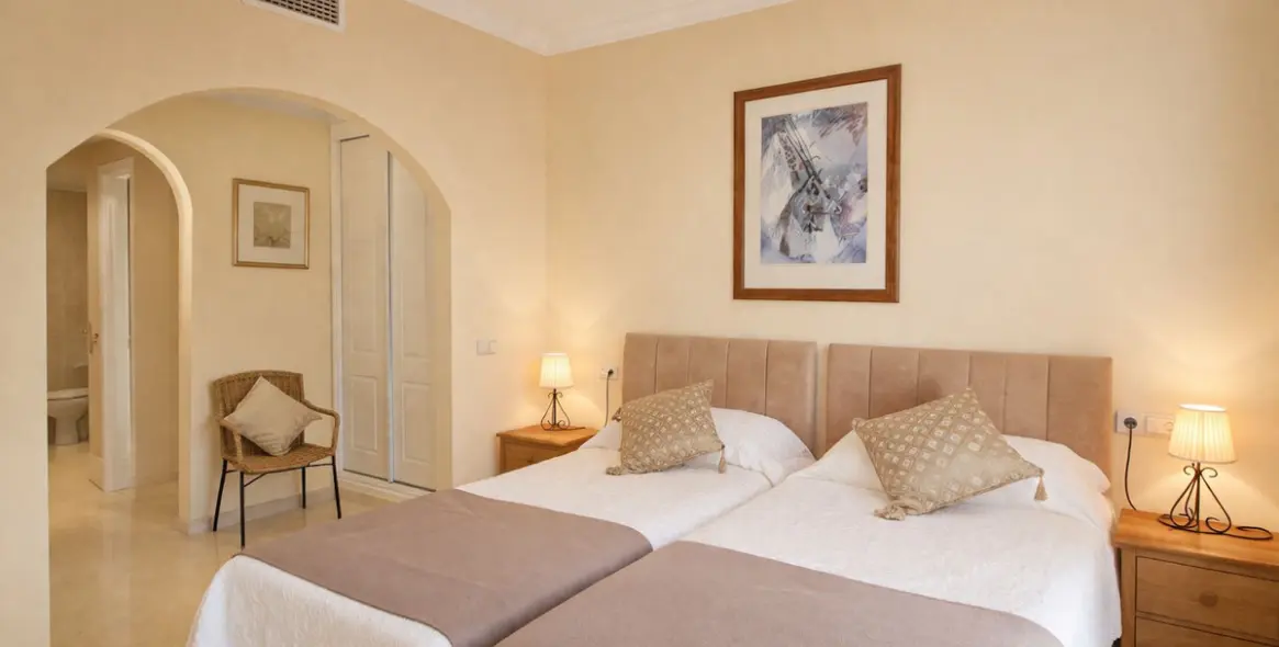 Продажа апартаментов на среднем этаже в Elviria 21