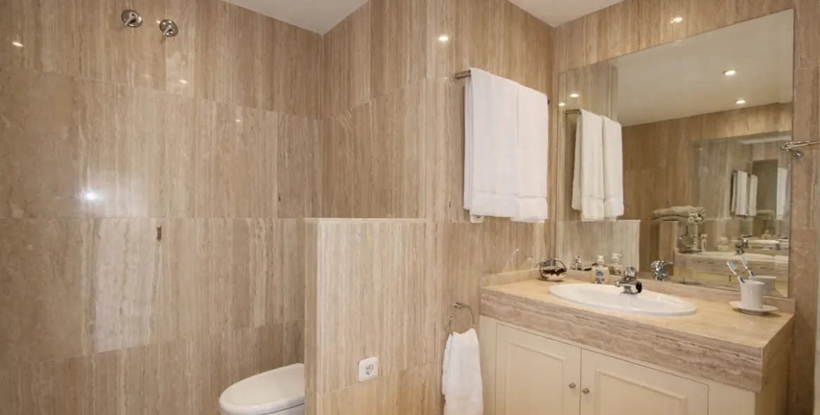 Продажа апартаментов на среднем этаже в Elviria 23