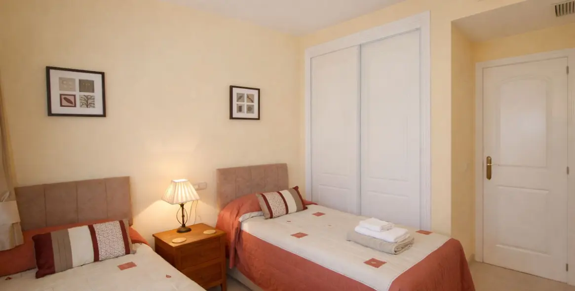 Продажа апартаментов на среднем этаже в Elviria 34