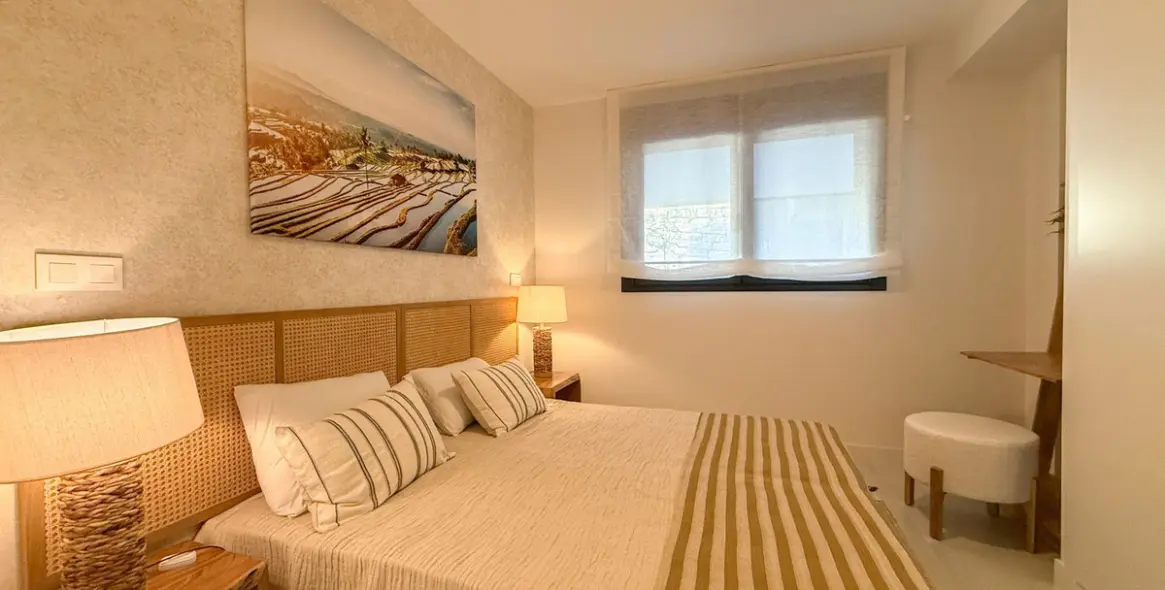 Venta de apartamento en planta media en Selwo 9