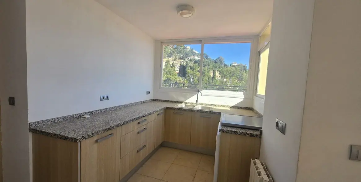 Venta de ático en El Palo 5