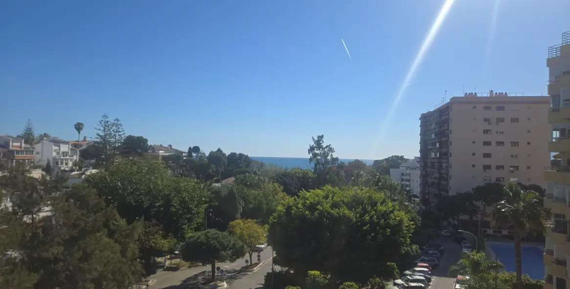 Venta de ático en El Palo 17