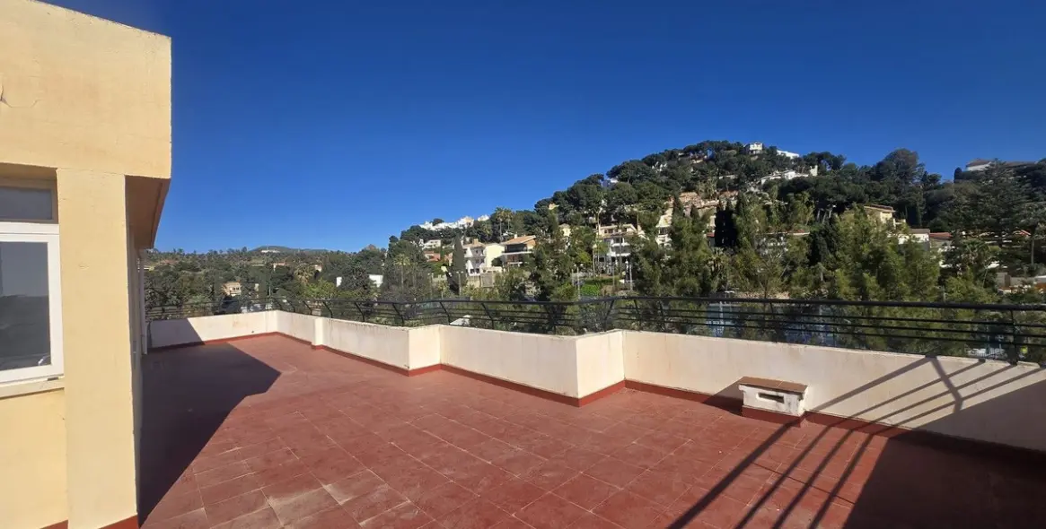 Venta de ático en El Palo 20