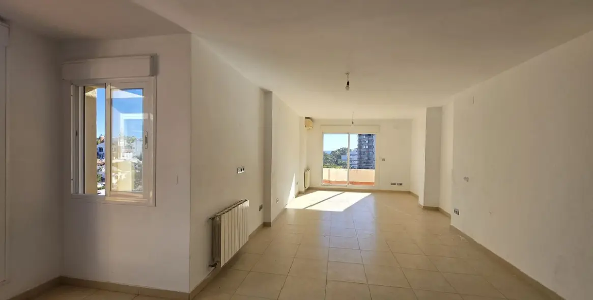 Venta de ático en El Palo 23