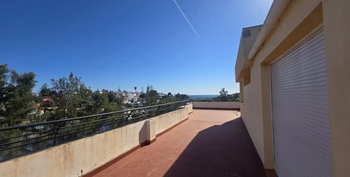 Venta de ático en El Palo 34