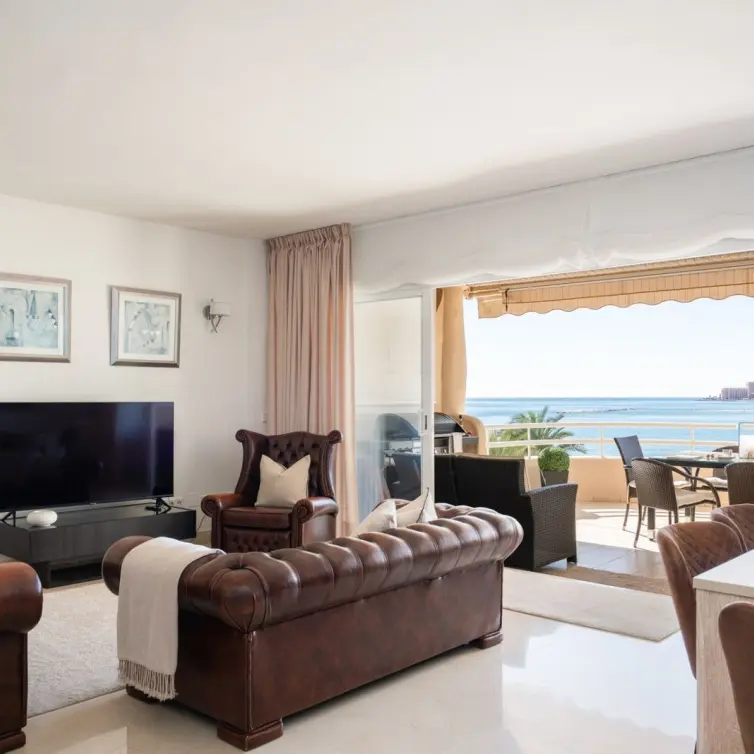 Продажа двухуровневого пентхауса в Benalmadena