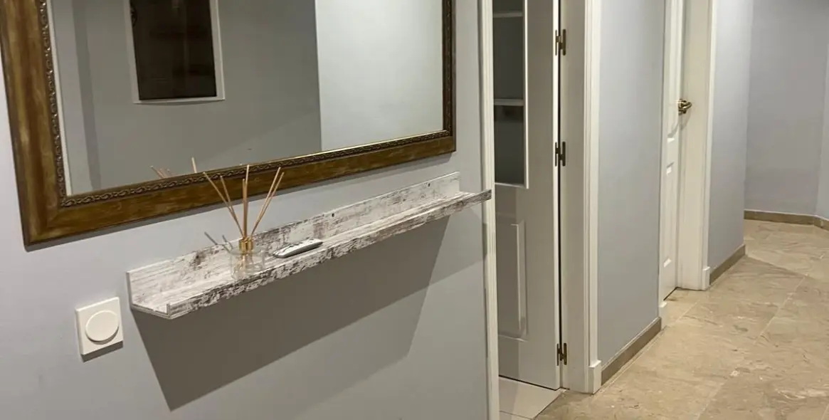 Alquiler a largo plazo de apartamento en planta media en Río Real 3