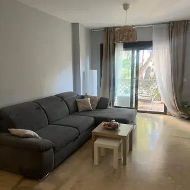 Alquiler a largo plazo de apartamento en planta media en Río Real