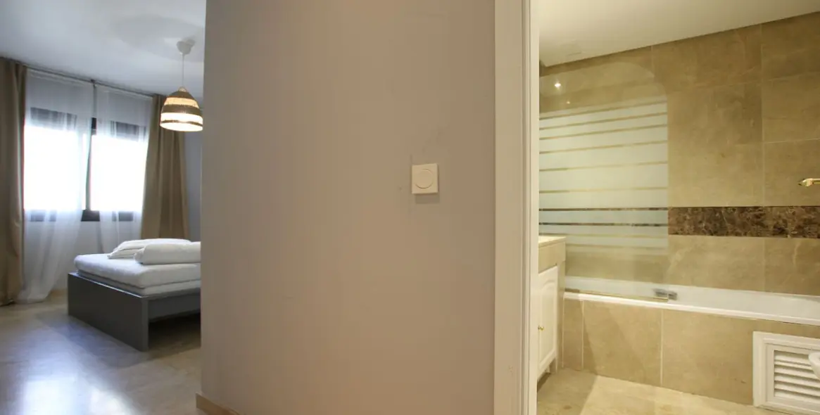 Alquiler a largo plazo de apartamento en planta media en Río Real 17