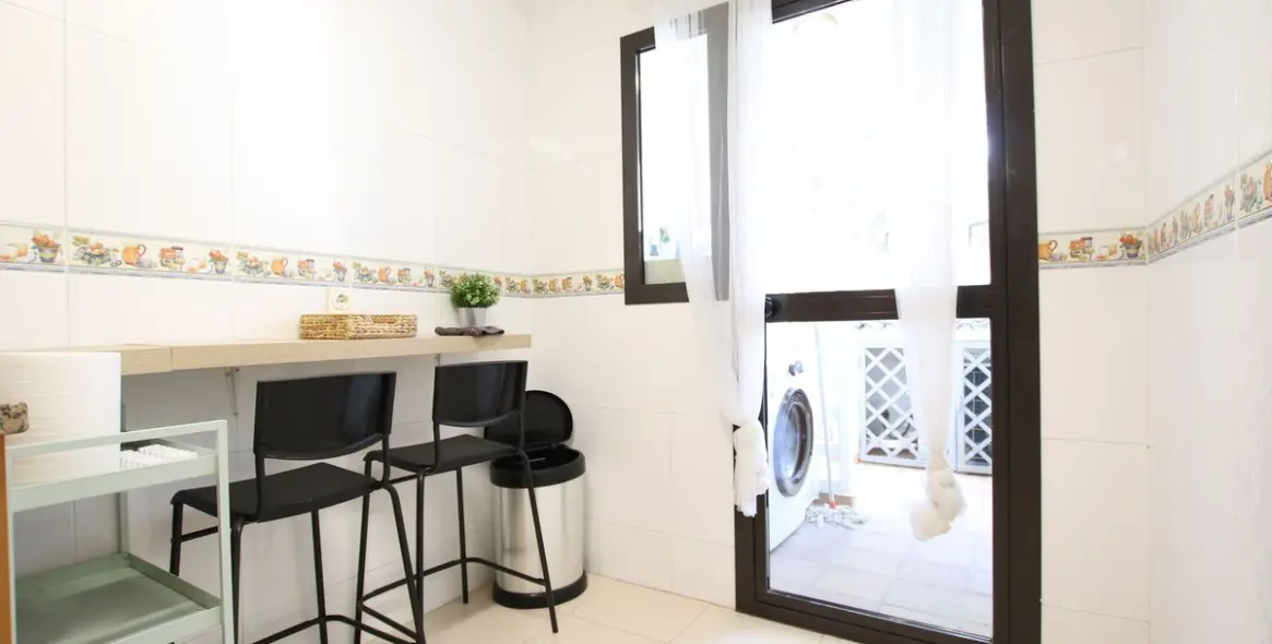 Alquiler a largo plazo de apartamento en planta media en Río Real 23