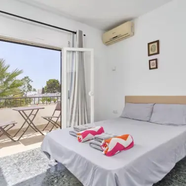 Долгосрочная аренда  отдельно стоящей виллы в Nerja