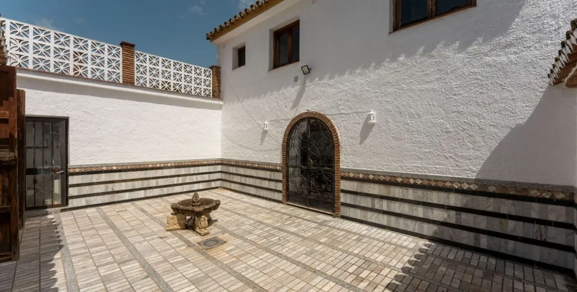 Sale of finca - cortijo in Coín 4