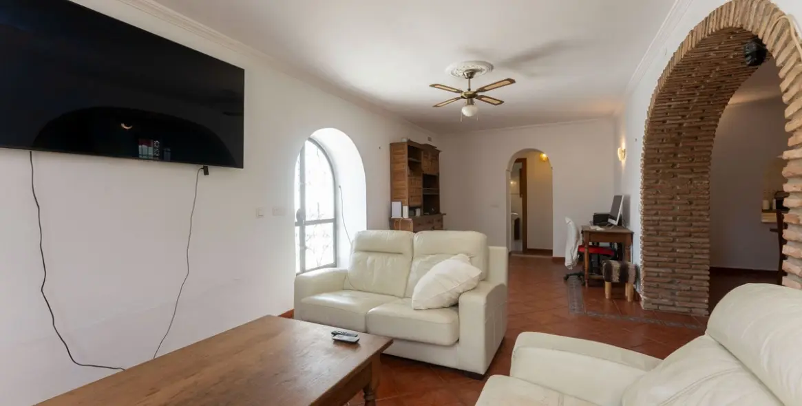 Sale of finca - cortijo in Coín 7