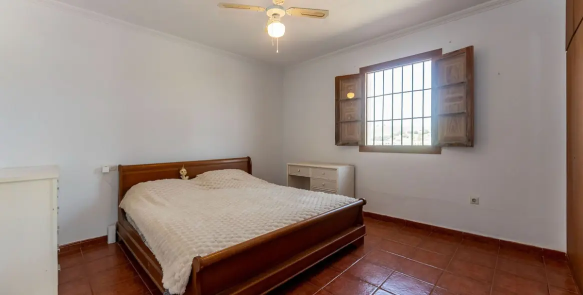 Sale of finca - cortijo in Coín 16