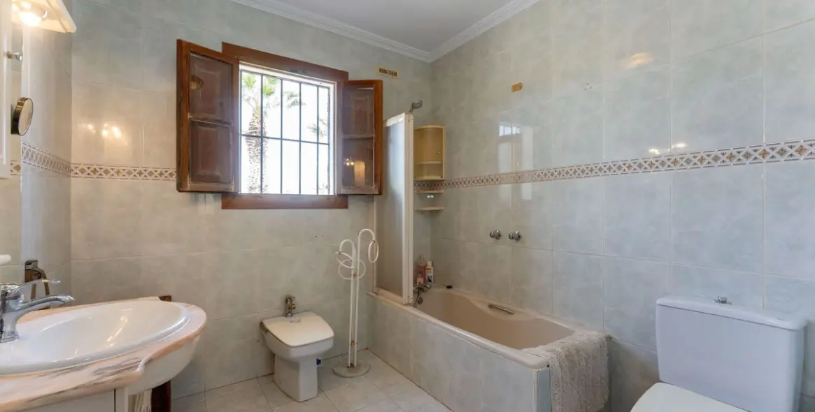 Sale of finca - cortijo in Coín 19