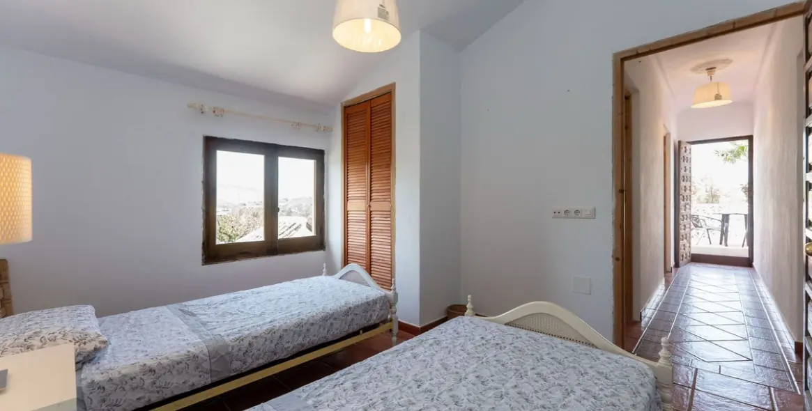 Sale of finca - cortijo in Coín 25