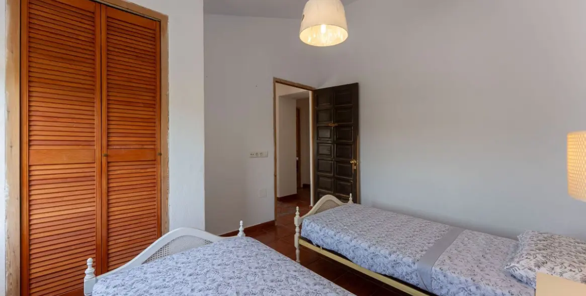 Sale of finca - cortijo in Coín 26