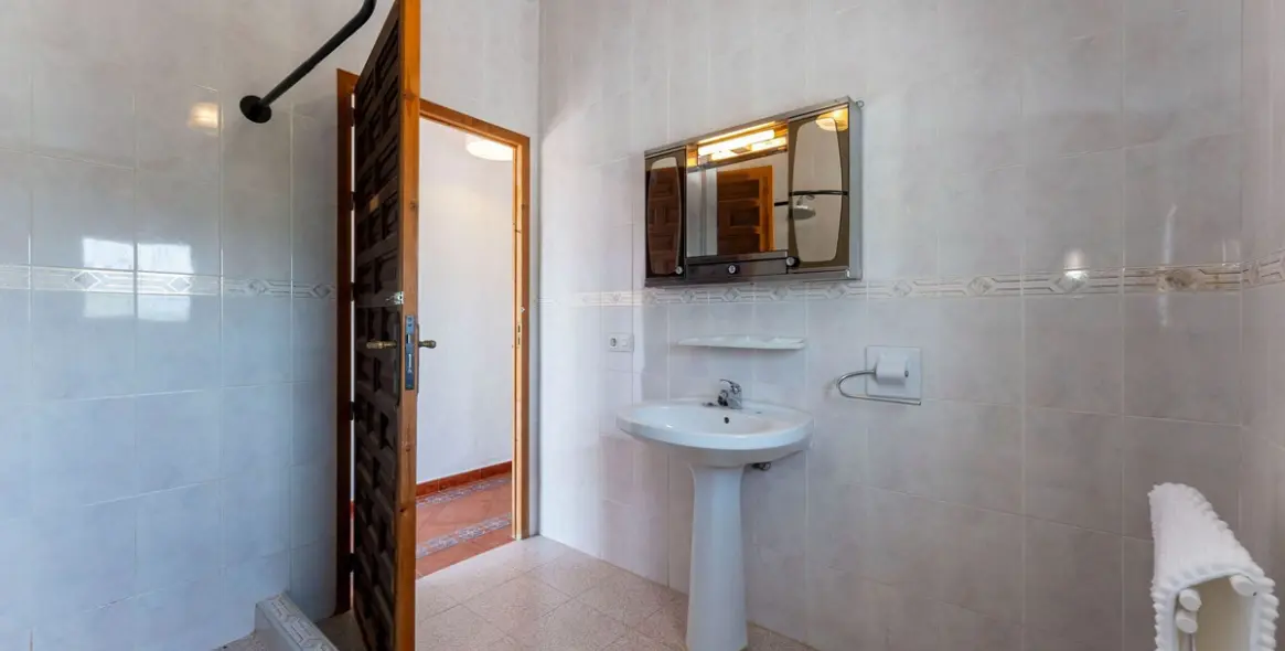 Sale of finca - cortijo in Coín 31