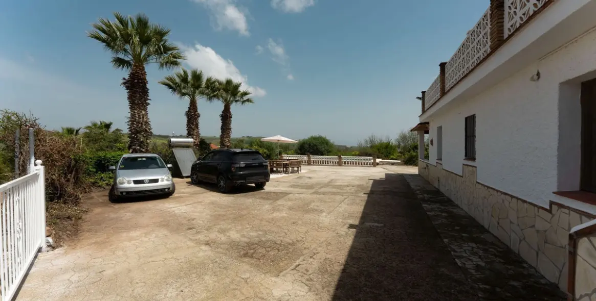 Sale of finca - cortijo in Coín 47