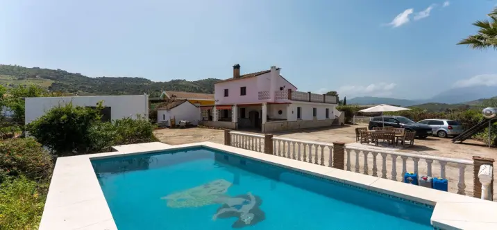 Venta de finca - cortijo en Coín 1