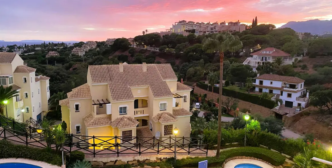 Продажа двухуровневого пентхауса в Elviria 2