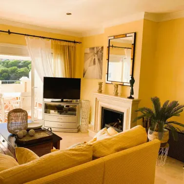 Venta de ático dúplex en Elviria