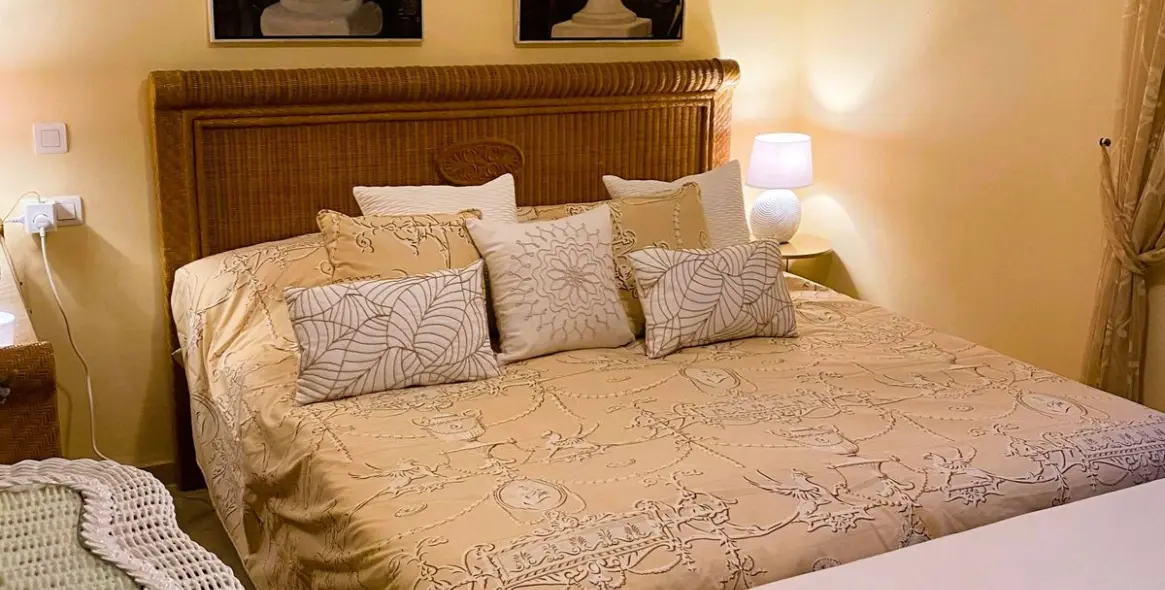 Продажа двухуровневого пентхауса в Elviria 10