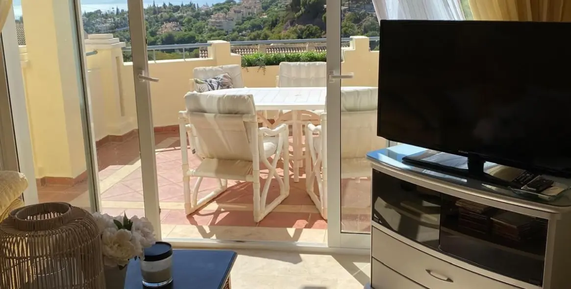 Продажа двухуровневого пентхауса в Elviria 11