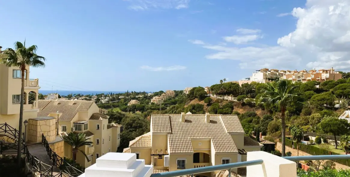 Продажа двухуровневого пентхауса в Elviria 14