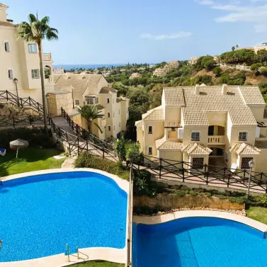 Sale of penthouse duplex in Elviria