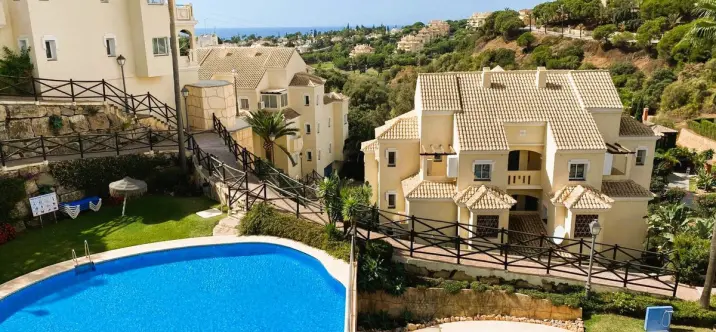Sale of penthouse duplex in Elviria 0