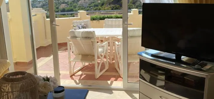 Sale of penthouse duplex in Elviria 2
