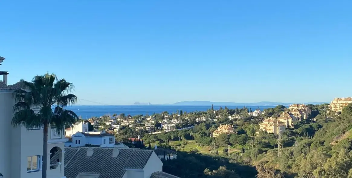 Venta de ático dúplex en Elviria 4