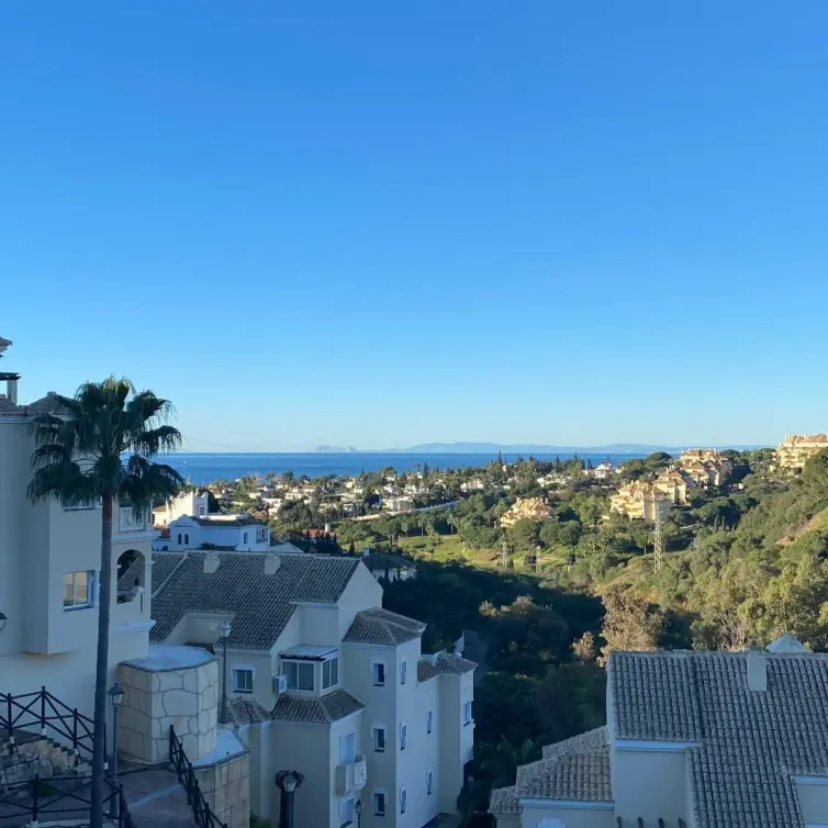 Продажа двухуровневого пентхауса в Elviria