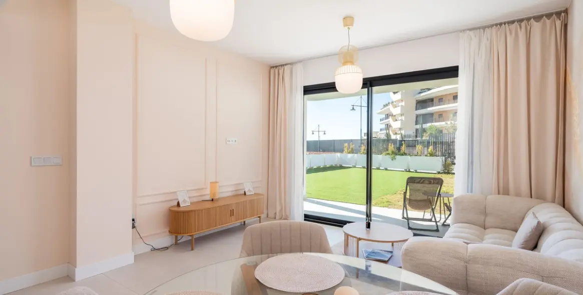 Продажа апартаментов на первом этаже в Fuengirola 2