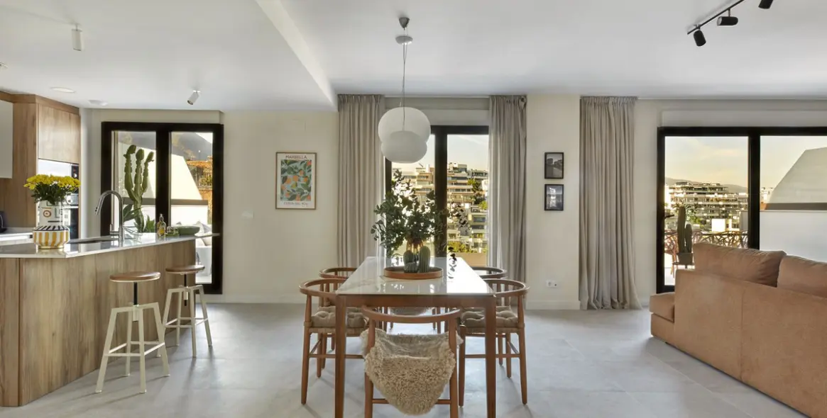 Продажа апартаментов на среднем этаже в Estepona 4