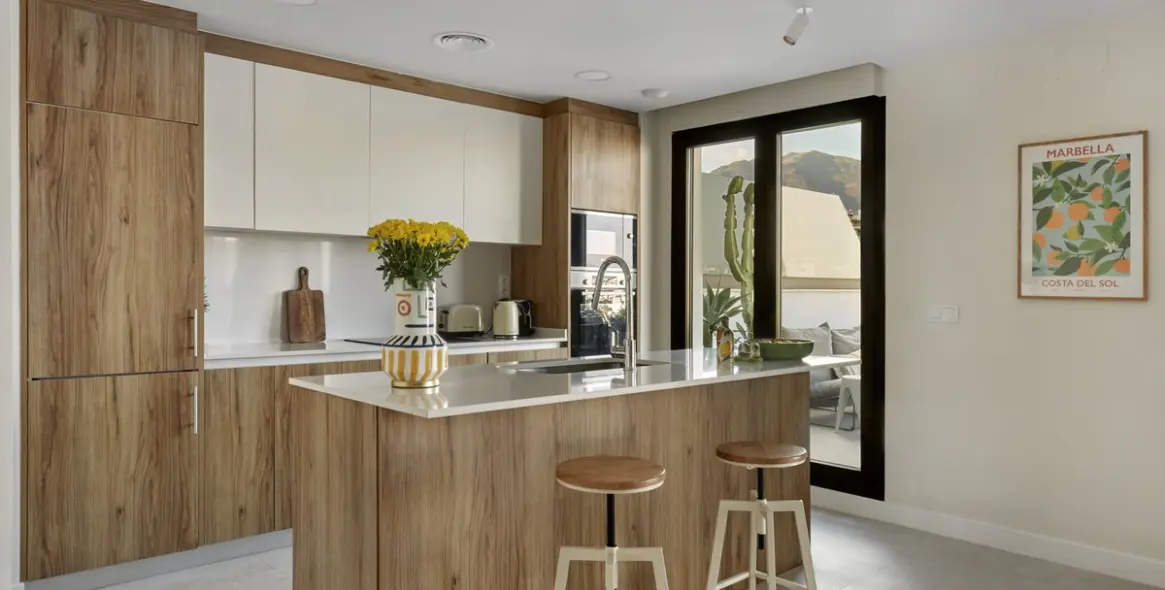 Продажа апартаментов на среднем этаже в Estepona 5