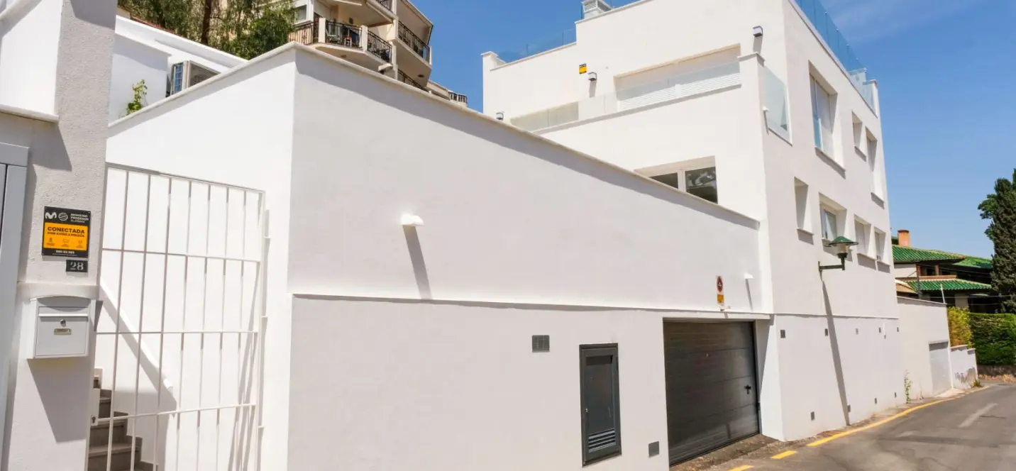 Продажа двухуровневых апартаментов в Málaga Este 3
